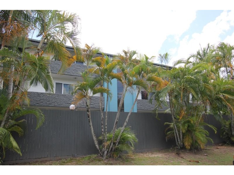 1/284 Lake Street, Cairns North QLD 4870