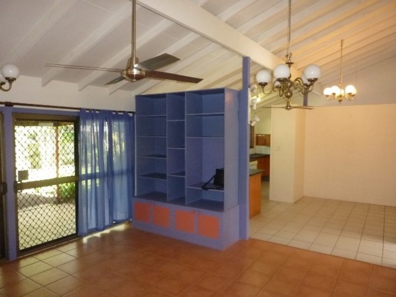 Holloways Beach QLD 4878