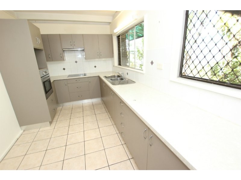 Holloways Beach QLD 4878