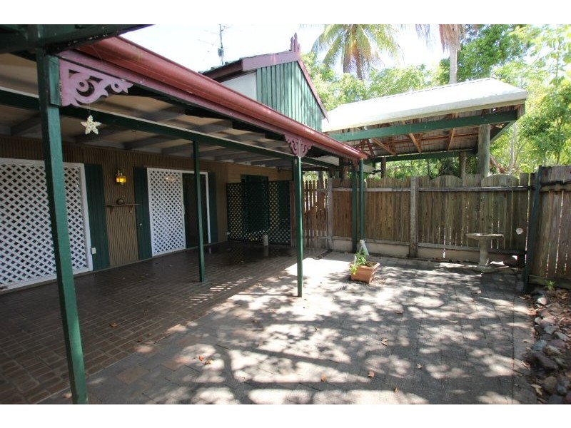 Holloways Beach QLD 4878