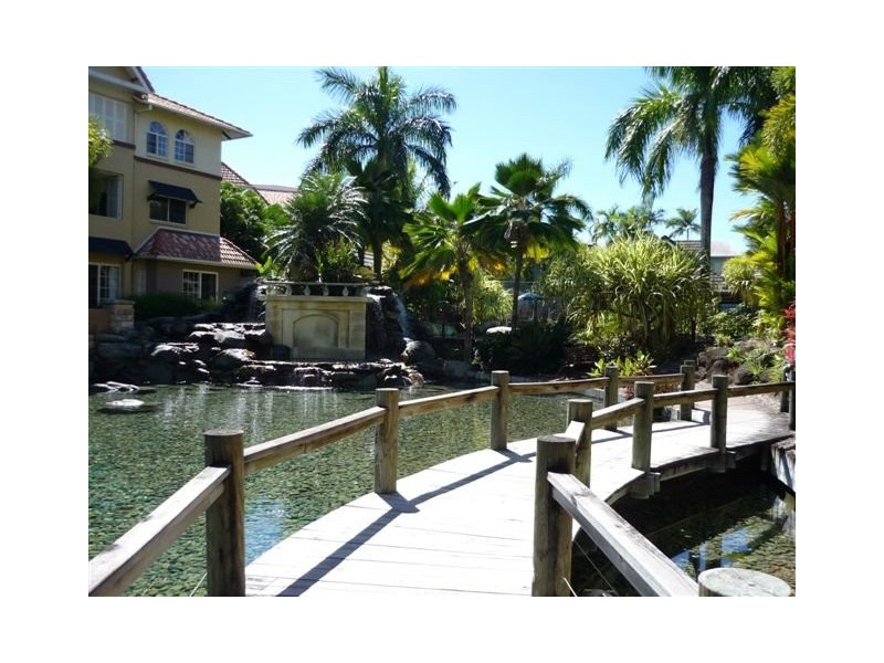 1739/2 Greenslopes Street, Edge Hill QLD 4870