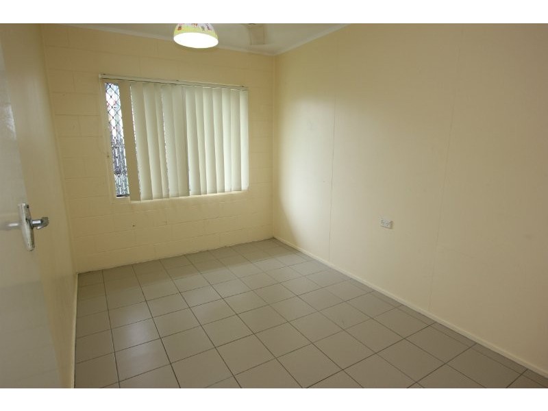 2/47 Curtin Street, Westcourt QLD 4870