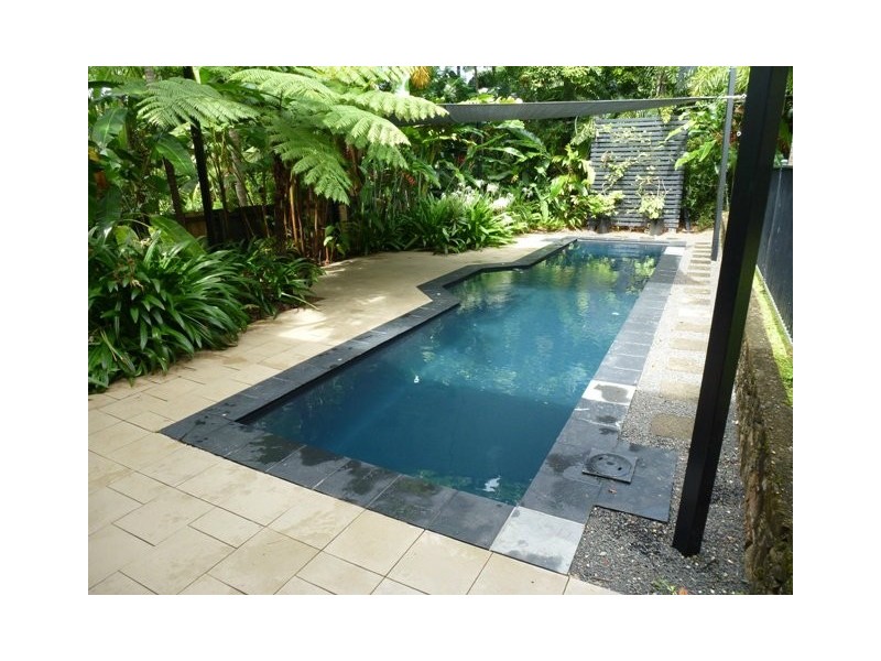 25 Friend Street, Edge Hill QLD 4870