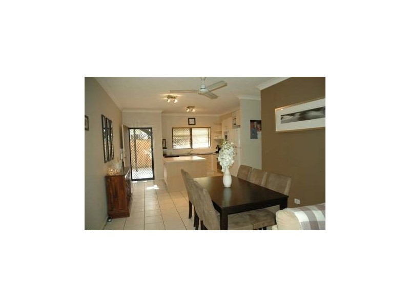 1/14-16 Short Street, Redlynch QLD 4870