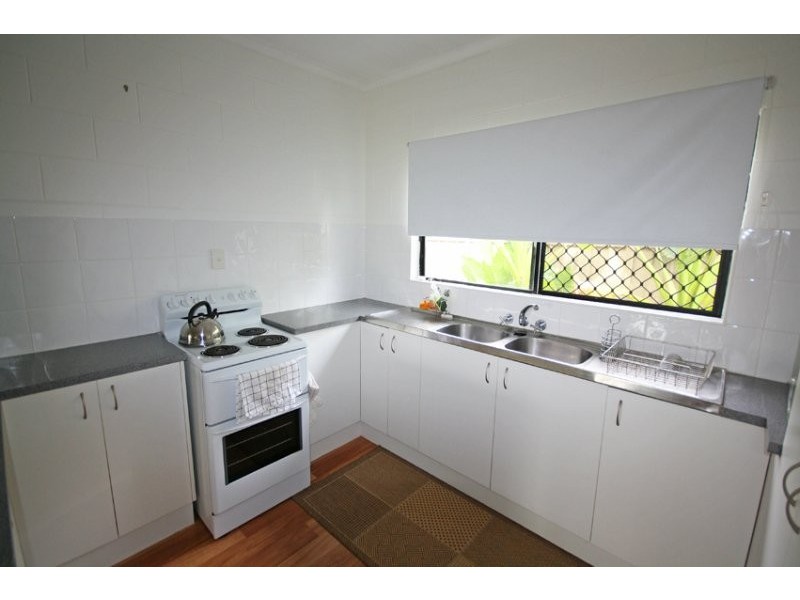 1/2 Torrence Avenue, Edge Hill QLD 4870