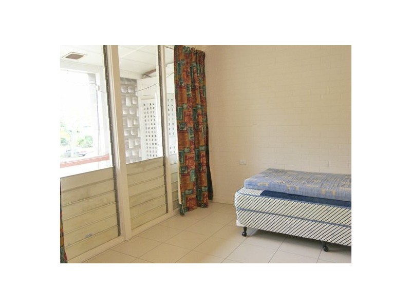 7/204 Lake Street, Cairns QLD 4870