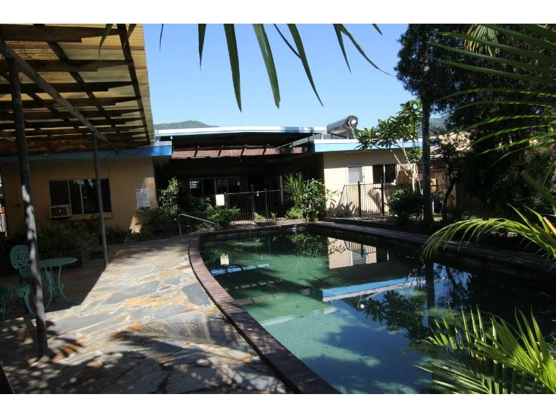 9 Woomala Street, Woree QLD 4868