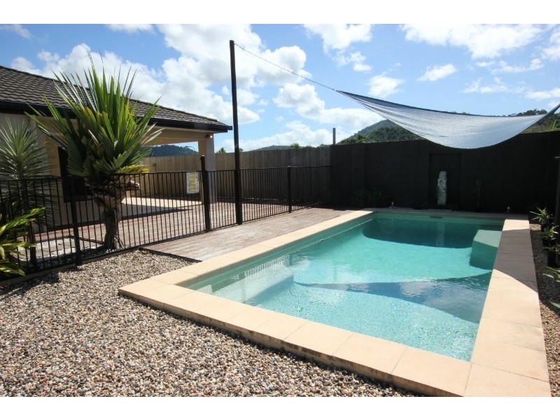 9 Smoko Close, Brinsmead QLD 4870