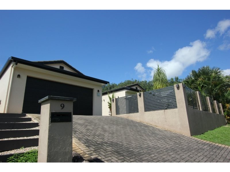 9 Smoko Close, Brinsmead QLD 4870