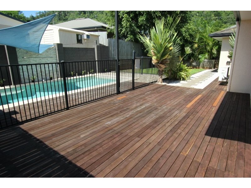 9 Smoko Close, Brinsmead QLD 4870