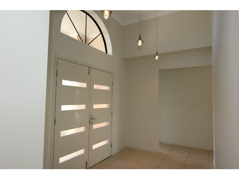 9 Smoko Close, Brinsmead QLD 4870