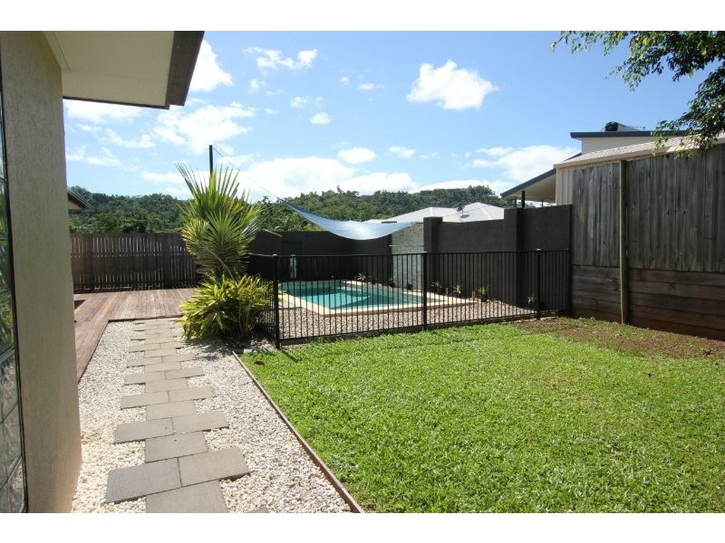 9 Smoko Close, Brinsmead QLD 4870
