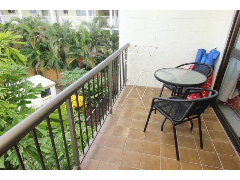 21/215 McLeod Street, Cairns North QLD 4870
