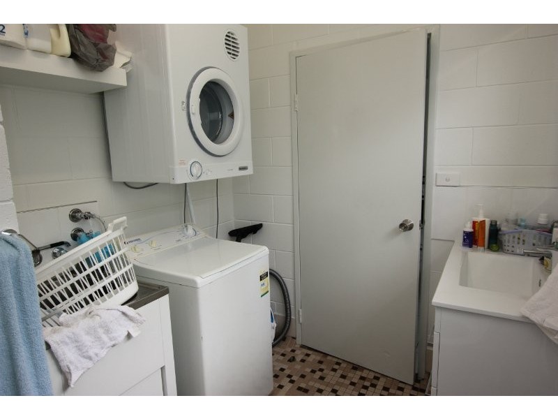 21/215 McLeod Street, Cairns North QLD 4870