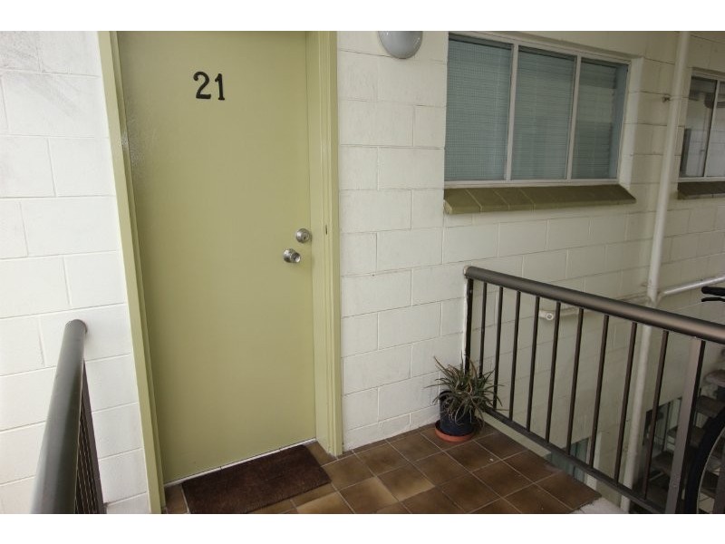 21/215 McLeod Street, Cairns North QLD 4870