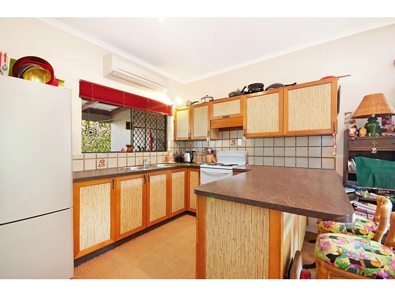 Holloways Beach QLD 4878