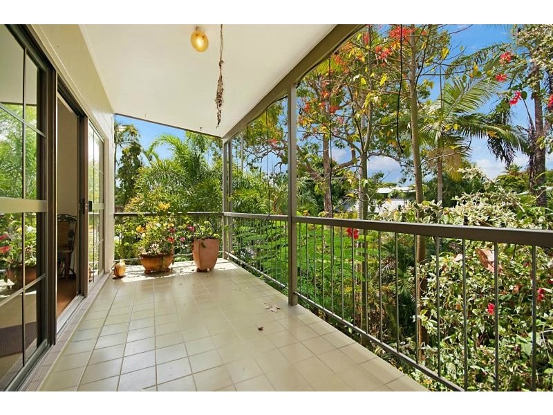 Holloways Beach QLD 4878