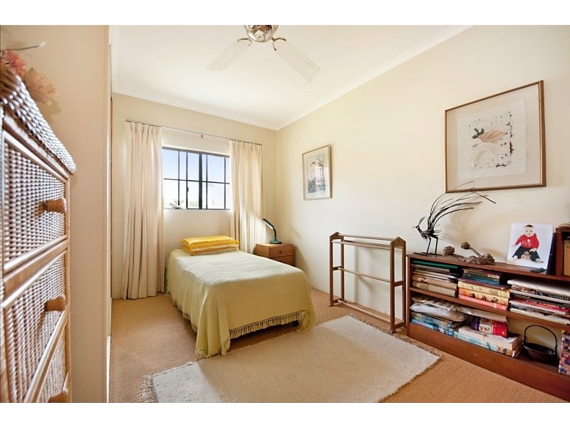 Holloways Beach QLD 4878