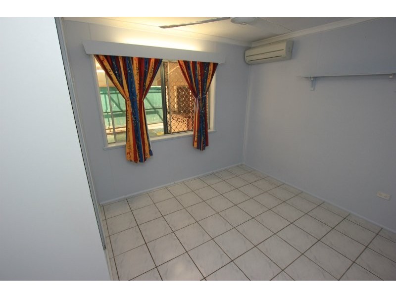 28 Angela Street, Woree QLD 4868