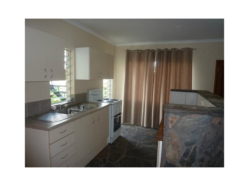 Mooroobool QLD 4870