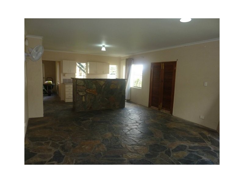 Mooroobool QLD 4870