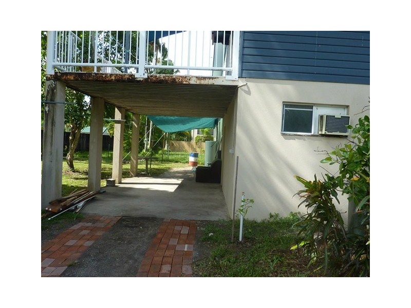 Mooroobool QLD 4870