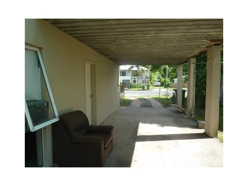 Mooroobool QLD 4870