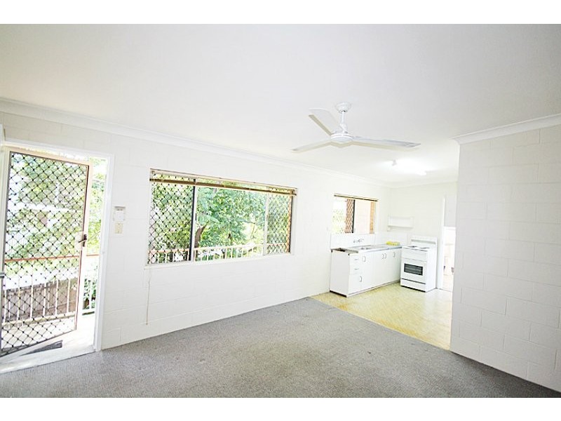 4/12 Sandown Close, Woree QLD 4868