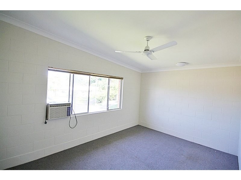 4/12 Sandown Close, Woree QLD 4868