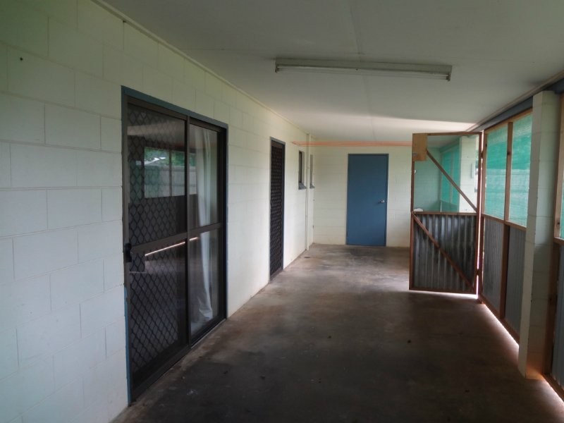 40 Anderson Road, Woree QLD 4868