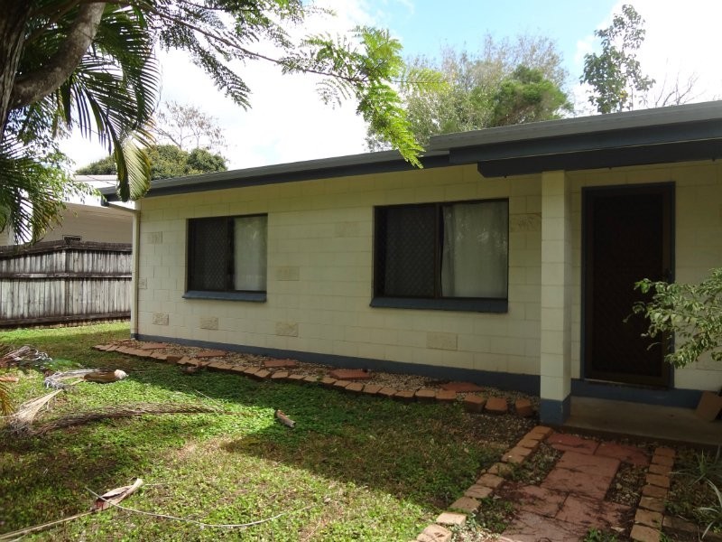 40 Anderson Road, Woree QLD 4868