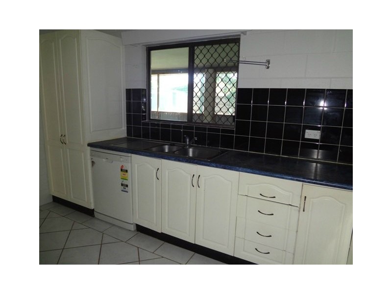 40 Anderson Road, Woree QLD 4868