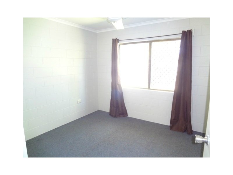 40 Anderson Road, Woree QLD 4868