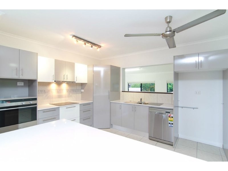 285 Aumuller Street, Westcourt QLD 4870