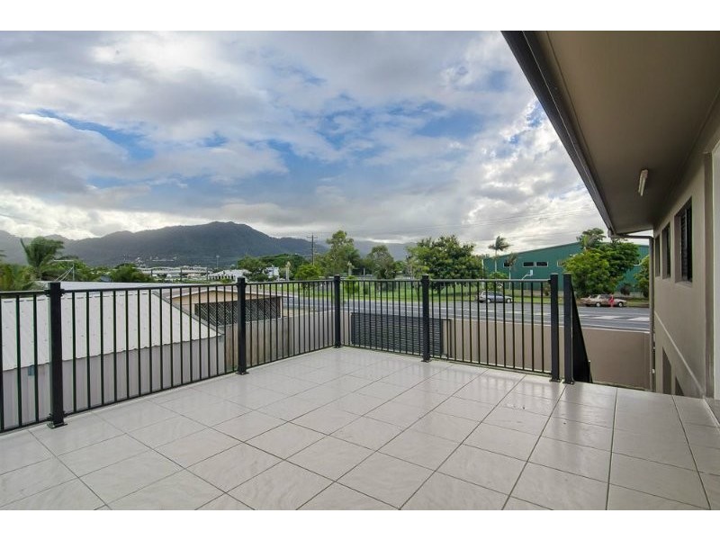 285 Aumuller Street, Westcourt QLD 4870