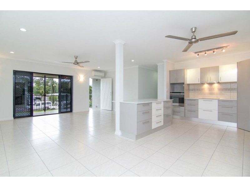 285 Aumuller Street, Westcourt QLD 4870