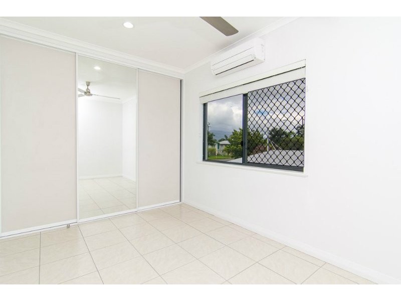 285 Aumuller Street, Westcourt QLD 4870