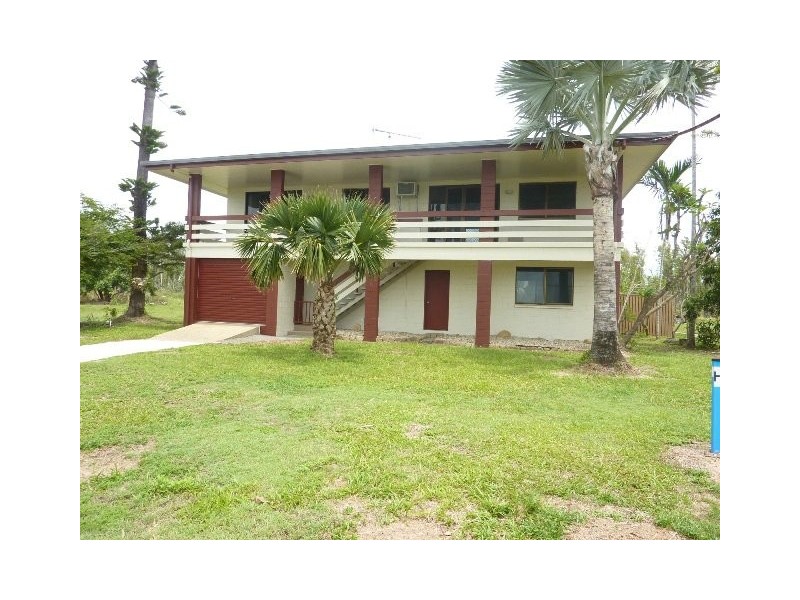 79 Taylor Street, Tully Heads QLD 4854