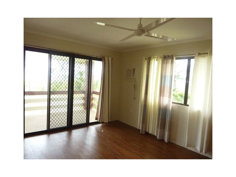 79 Taylor Street, Tully Heads QLD 4854