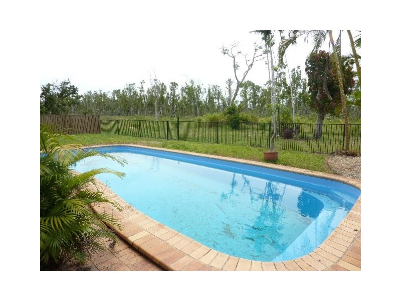 79 Taylor Street, Tully Heads QLD 4854