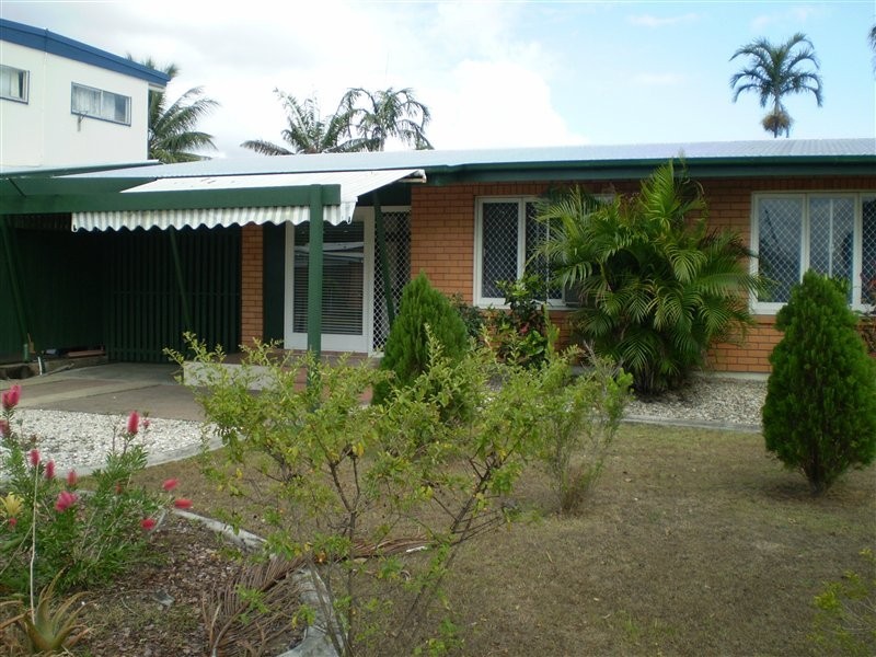 24 Hogan Street, Westcourt QLD 4870