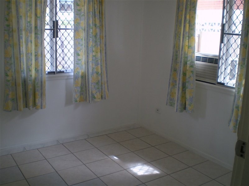 24 Hogan Street, Westcourt QLD 4870