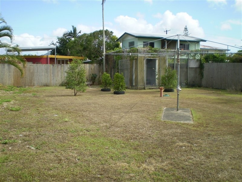 24 Hogan Street, Westcourt QLD 4870