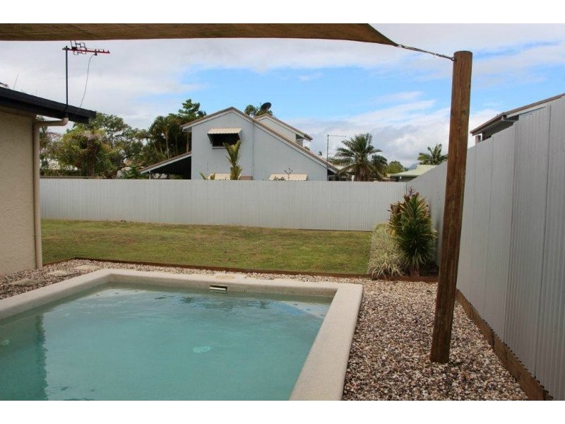 4 Norris Street, Whitfield QLD 4870