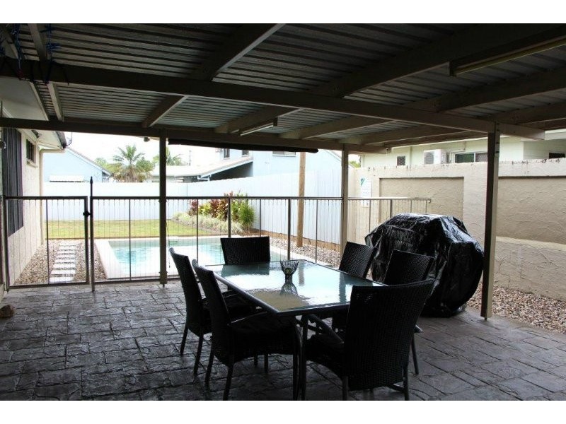 4 Norris Street, Whitfield QLD 4870