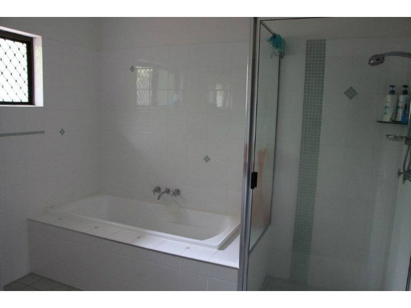4 Norris Street, Whitfield QLD 4870