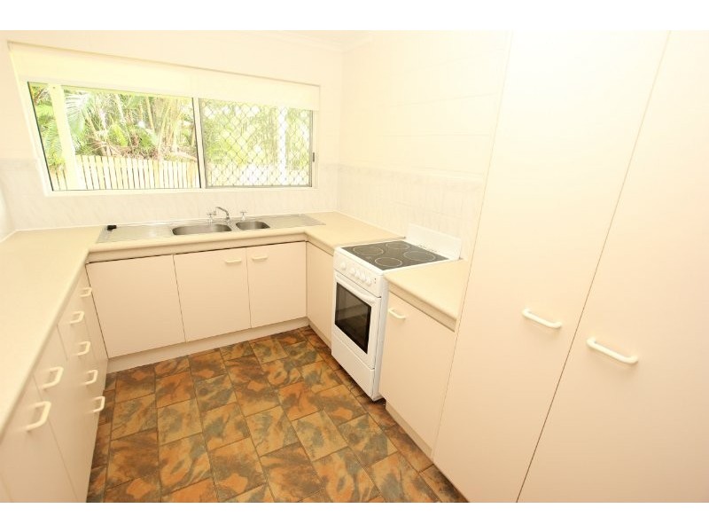 2/88 Little Street, Manunda QLD 4870