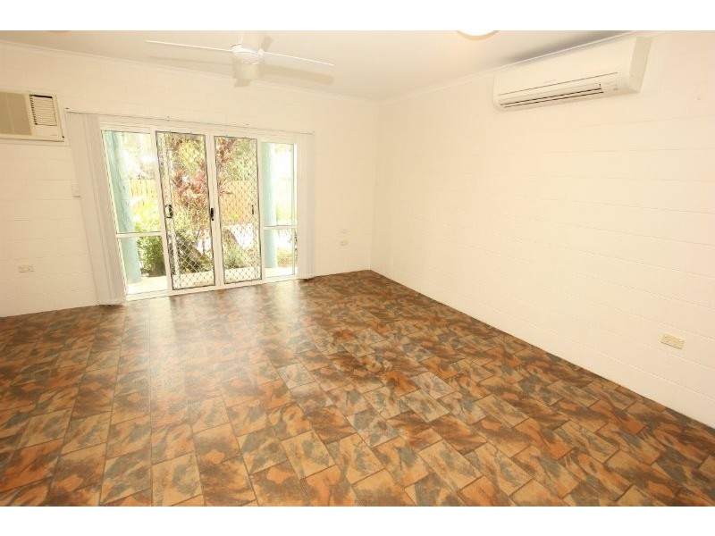 2/88 Little Street, Manunda QLD 4870