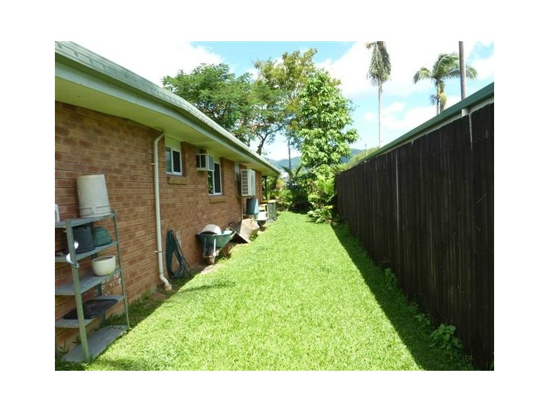 1/60 Dalton Street, Westcourt QLD 4870