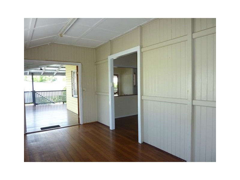 236 Aumuller Street, Westcourt QLD 4870